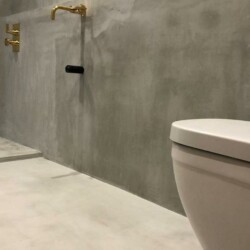 ClaudiCemento microcement on the floors, walls, ceilings installed by Lukasz - 07784989756. Bathroom