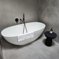 ClaudiCemento microcement on the floors, walls, ceilings. Bathroom