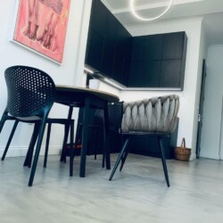 ClaudiCemento microcement deck on the floors installed by SOBO. Kitchen