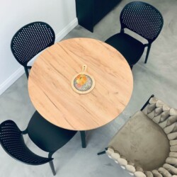 ClaudiCemento microcement deck on the floors installed by SOBO. Kitchen