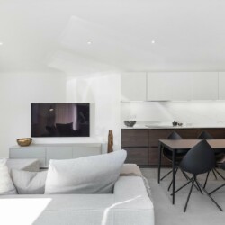 ClaudiCemento microcement on the floors installed by SOBO. Kitchen