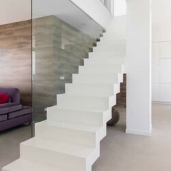 White Microcement ClaudiCemento Deck, Matt Finish Staircase