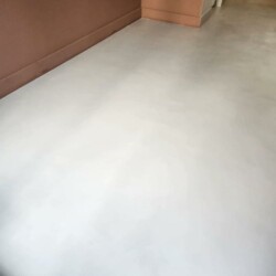ClaudiCemento READY MIX microcement on the floor by Sobo. Floor