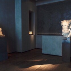 ClaudiCemento microcement BASE, light Grey,  installed by SOBO, www.bysobo.com. Commercial - Art Gallery