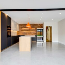 ClaudiCemento Fine, satin + high gloss finish achieved by buffering. Kitchen floor