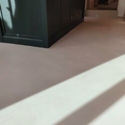 ClaudiCemento READY MIX microcement on the floor by Sobo floor