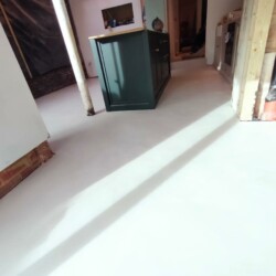 ClaudiCemento READY MIX microcement on the floor by Sobo floor