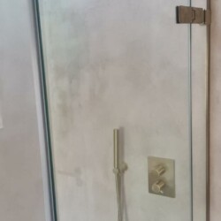 ClaudiCemento microcement DECK, Rose Grey,  installed by SOBO, www.bysobo.com. Bathroom