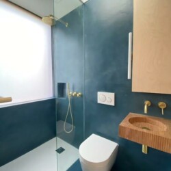 ClaudiCemento microcement DECK, Sky night colour,  installed by SOBO, www.bysobo.com. Bathroom